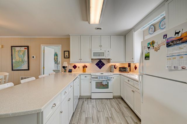 141 Cypress Ave., Murrells Inlet, SC 29576
