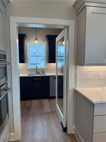 5512 Stone Creek Drive, Solon, OH 44139