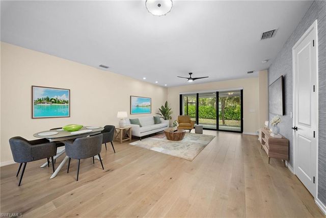 13005 Pembroke DR, Naples, FL 34105