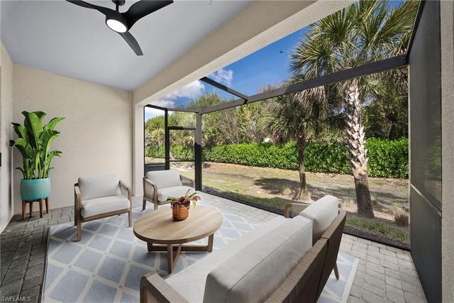 13005 Pembroke DR, Naples, FL 34105