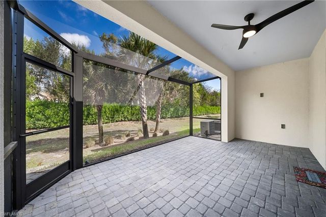 13005 Pembroke DR, Naples, FL 34105