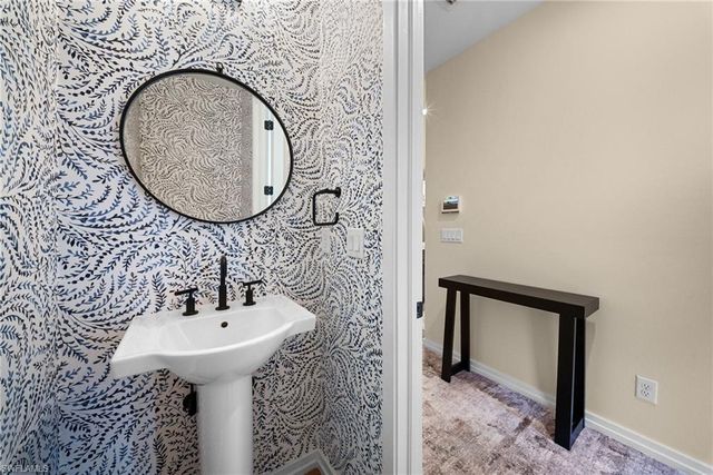 13005 Pembroke DR, Naples, FL 34105