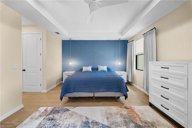 13005 Pembroke DR, Naples, FL 34105