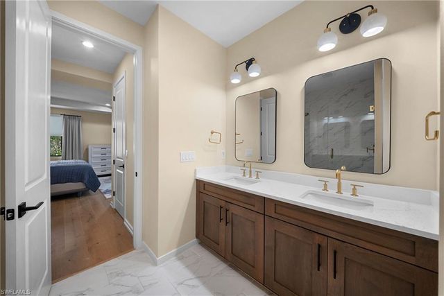 13005 Pembroke DR, Naples, FL 34105