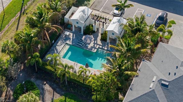 13005 Pembroke DR, Naples, FL 34105