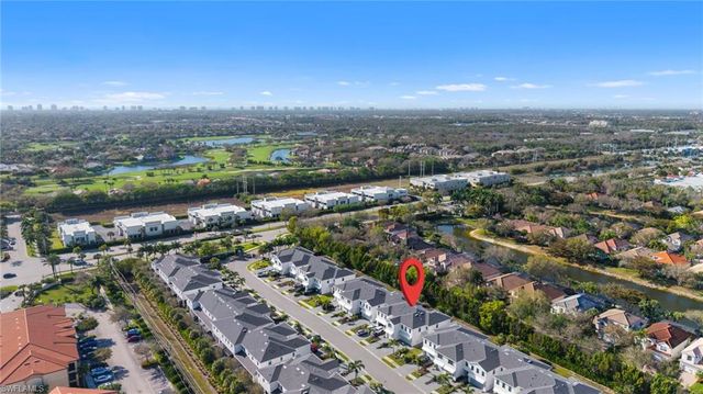 13005 Pembroke DR, Naples, FL 34105