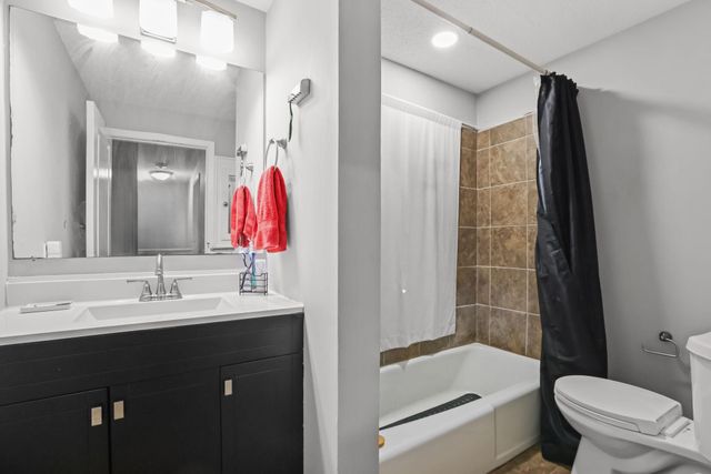 1879 Ames Avenue, Saint Paul, MN 55119