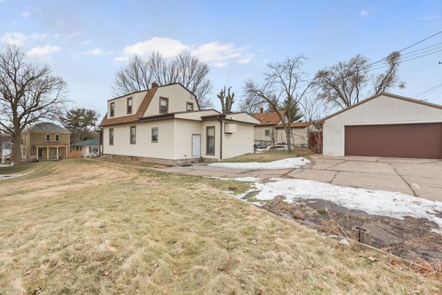 1879 Ames Avenue, Saint Paul, MN 55119