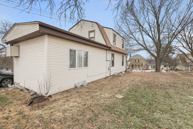 1879 Ames Avenue, Saint Paul, MN 55119