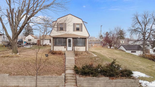 1879 Ames Avenue, Saint Paul, MN 55119