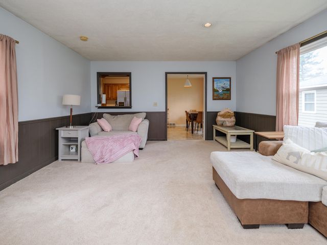 925 Westfall Avenue, Kalamazoo City, MI 49006