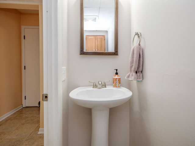 925 Westfall Avenue, Kalamazoo City, MI 49006