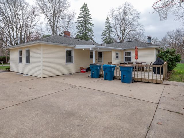 925 Westfall Avenue, Kalamazoo City, MI 49006