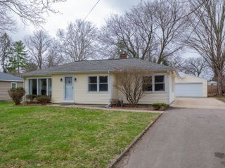 925 Westfall Avenue, Kalamazoo City, MI 49006