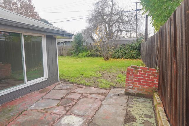 5650 Velma Way, Sacramento, CA 95824