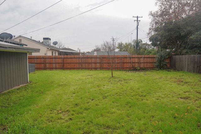 5650 Velma Way, Sacramento, CA 95824