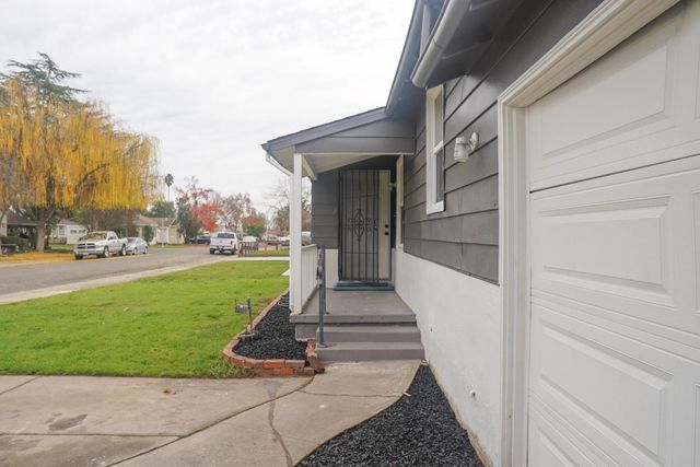 5650 Velma Way, Sacramento, CA 95824