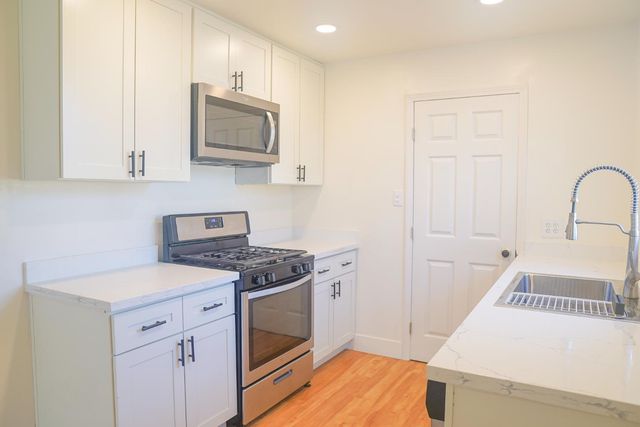 5650 Velma Way, Sacramento, CA 95824