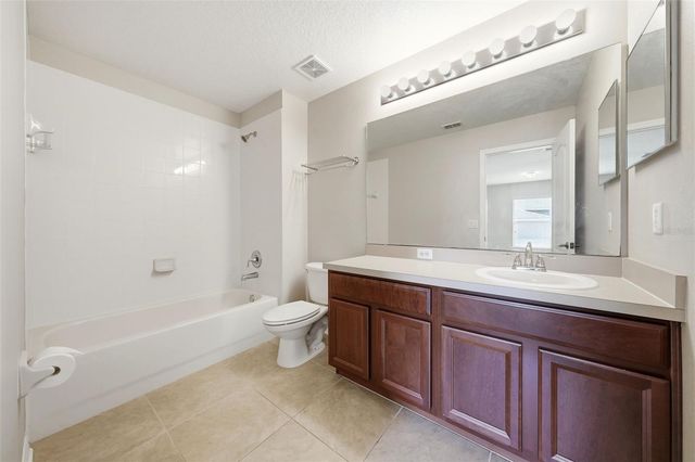 424 MISTY OAKS LANE, Eustis, FL 32736