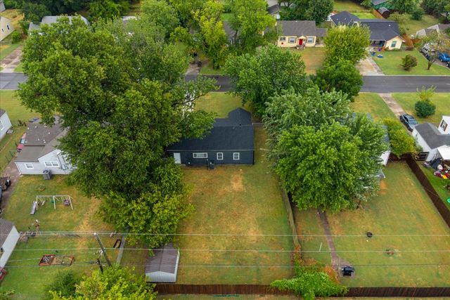 1424 S Erie Avenue, Tulsa, OK 74112