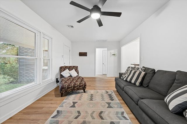 1424 S Erie Avenue, Tulsa, OK 74112