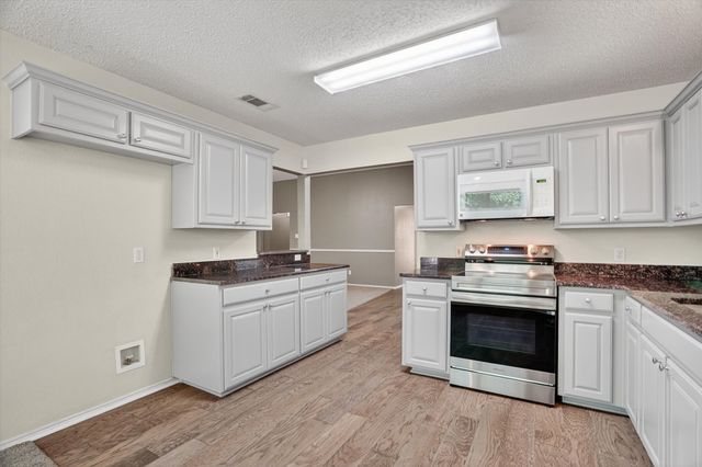 549 Dylan Court, Azle, TX 76020