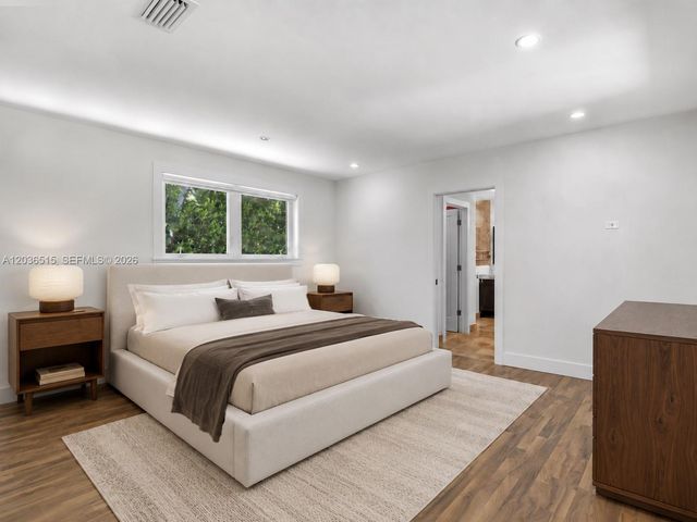 7711 SW 47th Avenue, Coral Gables, FL 33143