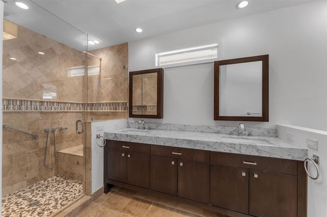 7711 SW 47th Avenue, Coral Gables, FL 33143