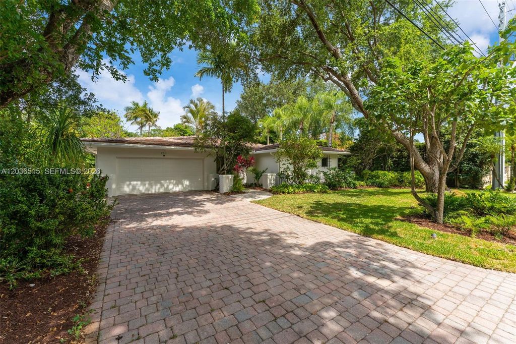 7711 SW 47th Avenue, Coral Gables, FL 33143
