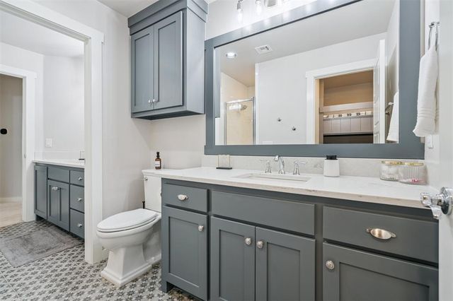 13 Redbud Street, Carlton Landing, OK 74432