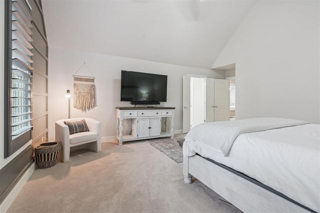 13 Redbud Street, Carlton Landing, OK 74432