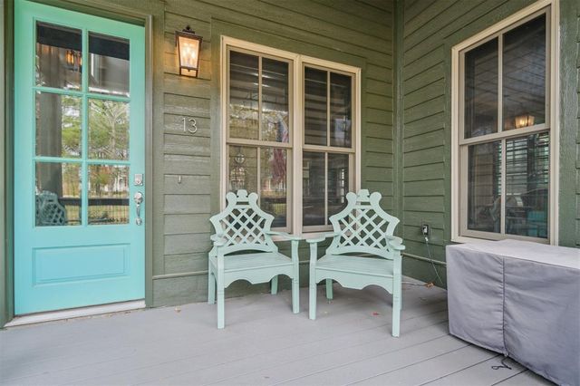 13 Redbud Street, Carlton Landing, OK 74432