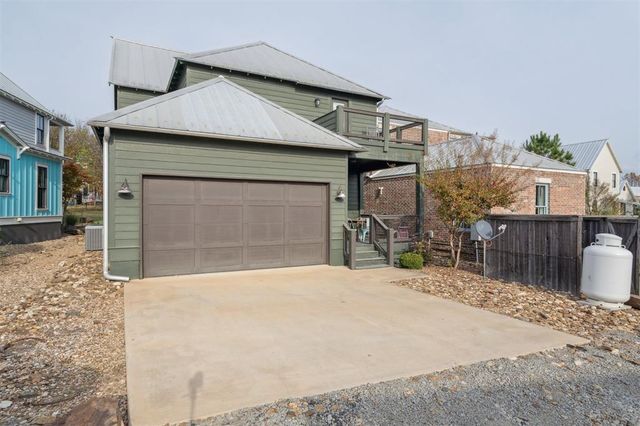 13 Redbud Street, Carlton Landing, OK 74432