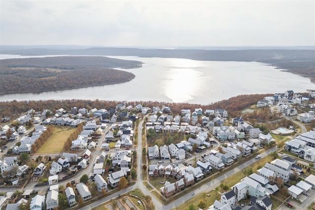 13 Redbud Street, Carlton Landing, OK 74432