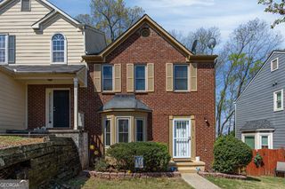 1835 Barrington Overlook NW, Marietta, GA 30066