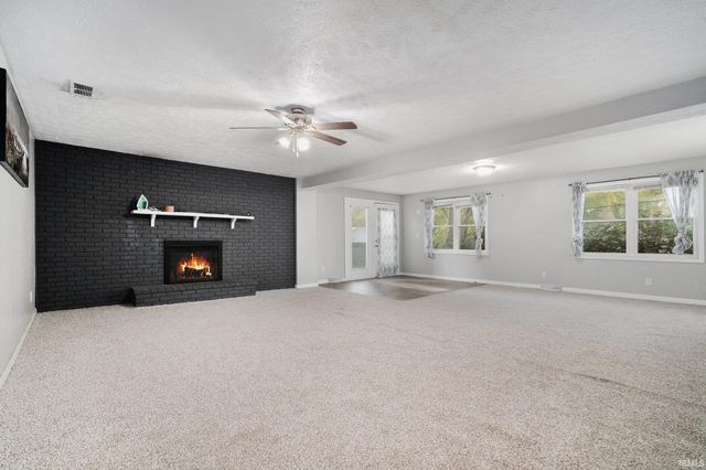 1707 W East Lake Drive, Elkhart, IN 46514