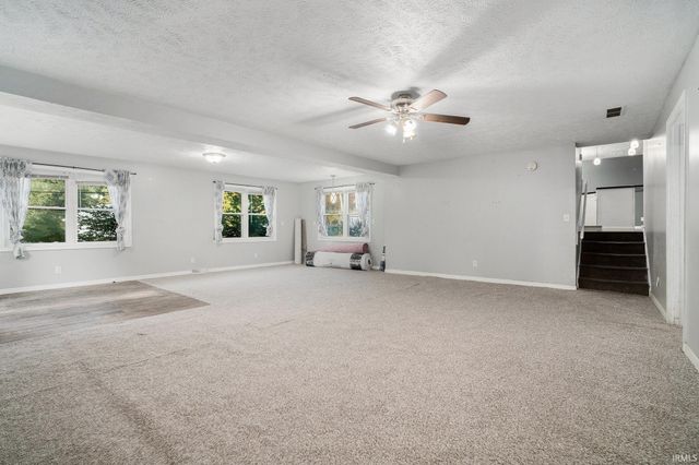 1707 W East Lake Drive, Elkhart, IN 46514