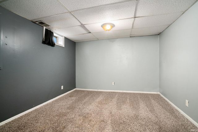 1707 W East Lake Drive, Elkhart, IN 46514