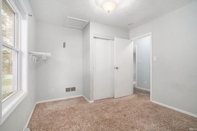 1707 W East Lake Drive, Elkhart, IN 46514