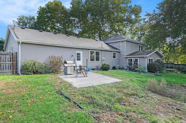 1707 W East Lake Drive, Elkhart, IN 46514