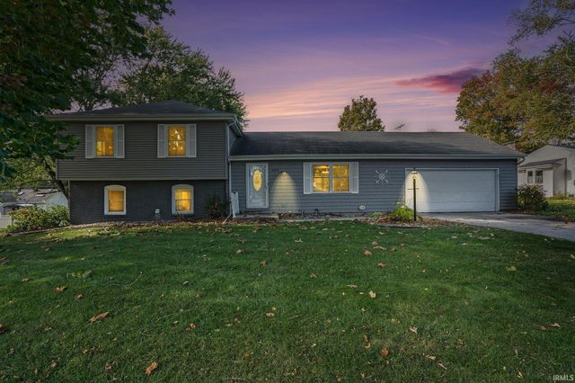 1707 W East Lake Drive, Elkhart, IN 46514