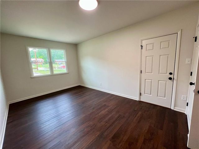 2649 Oak Circle, Ellenwood, GA 30294