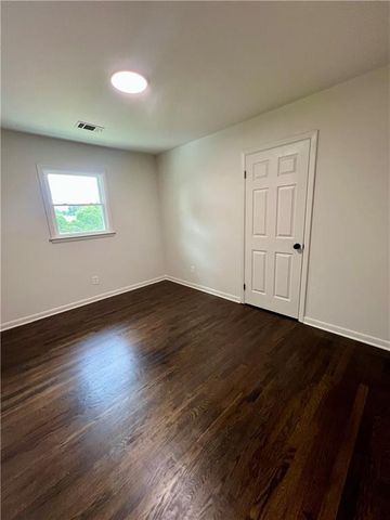 2649 Oak Circle, Ellenwood, GA 30294