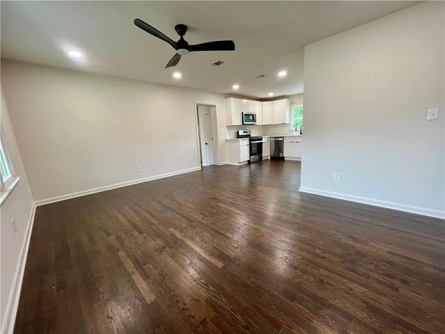 2649 Oak Circle, Ellenwood, GA 30294