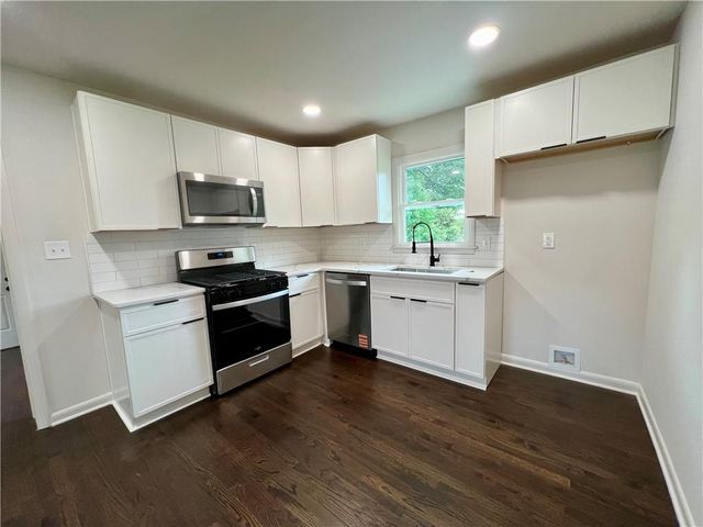 2649 Oak Circle, Ellenwood, GA 30294