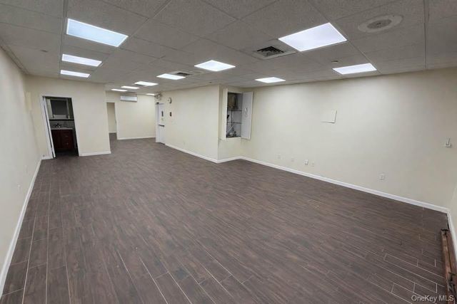 7909 Roosevelt Avenue, Jackson Heights, NY 11372