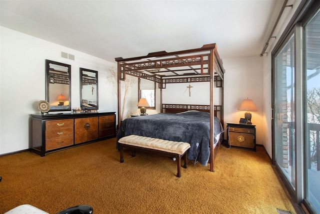 2827 Fairway Drive, Saline, MI 48176