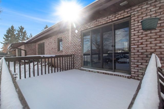 2827 Fairway Drive, Saline, MI 48176