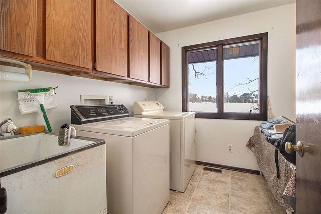 2827 Fairway Drive, Saline, MI 48176