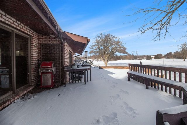 2827 Fairway Drive, Saline, MI 48176